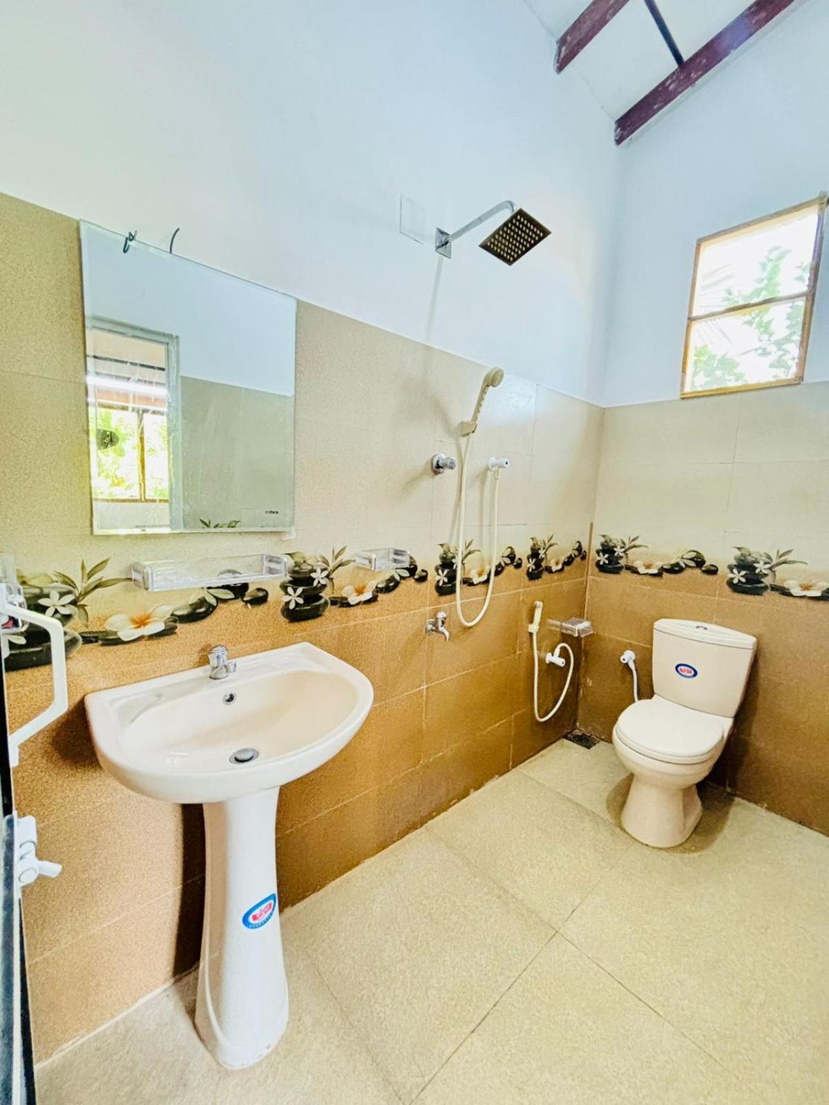 Sanithu Homestay And Villa Galle Luaran gambar